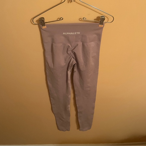 Alphalete lilac leggings - Picture 2 of 5